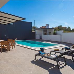 4 Bedroom Villa with Pool near Milna, Brac Island Sleeps 8 